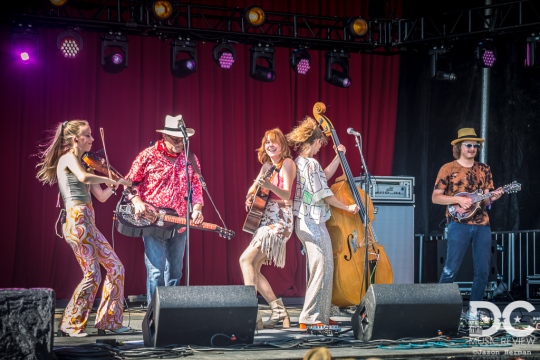 Molly Tuttle &amp; Golden Highway
