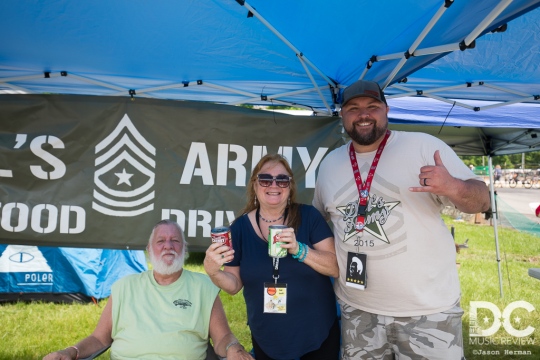 Del's Army Food Drive! Fans helping others!