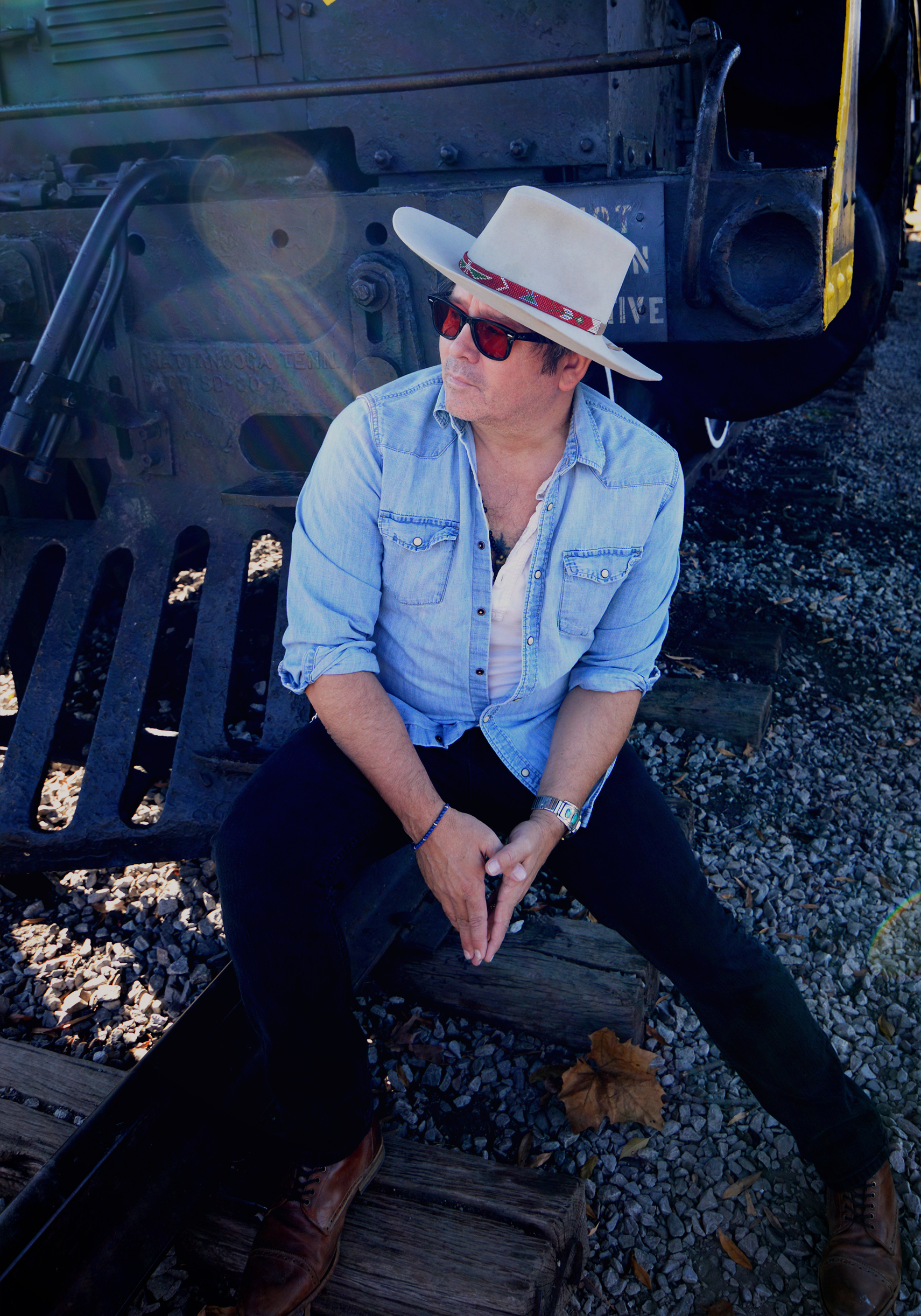 Grant-Lee Phillips (Photo Credit: Denise Siegel)