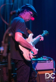 Steve Kimock wearing a Wavy Nose