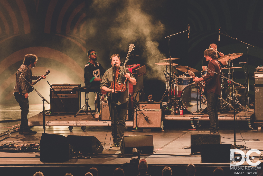 Wheels Of Soul Rolls Into Wolf Trap With Tedeschi Trucks Band Drive By Truckers Marcus King Band