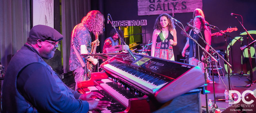 John Kadlecik and the majority of Summer Solstice participants on stage.