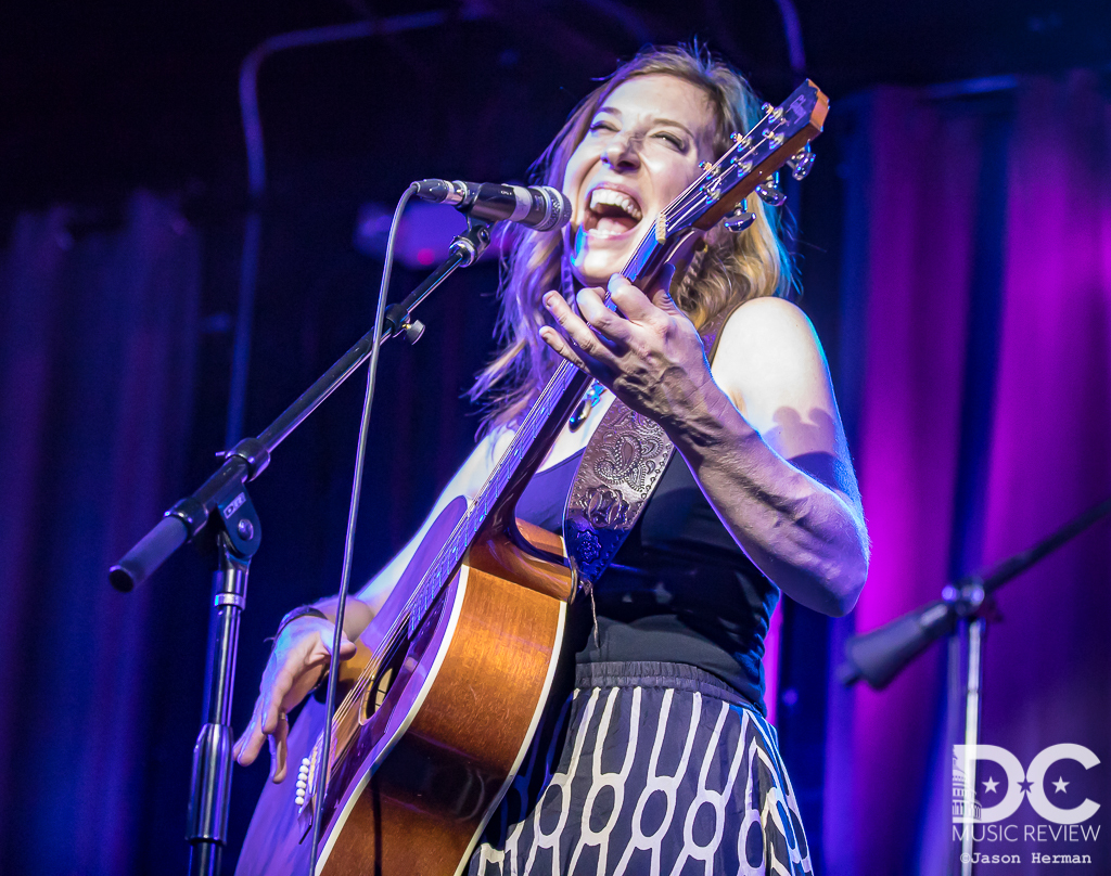 Erika Wennerstrom finger picking.