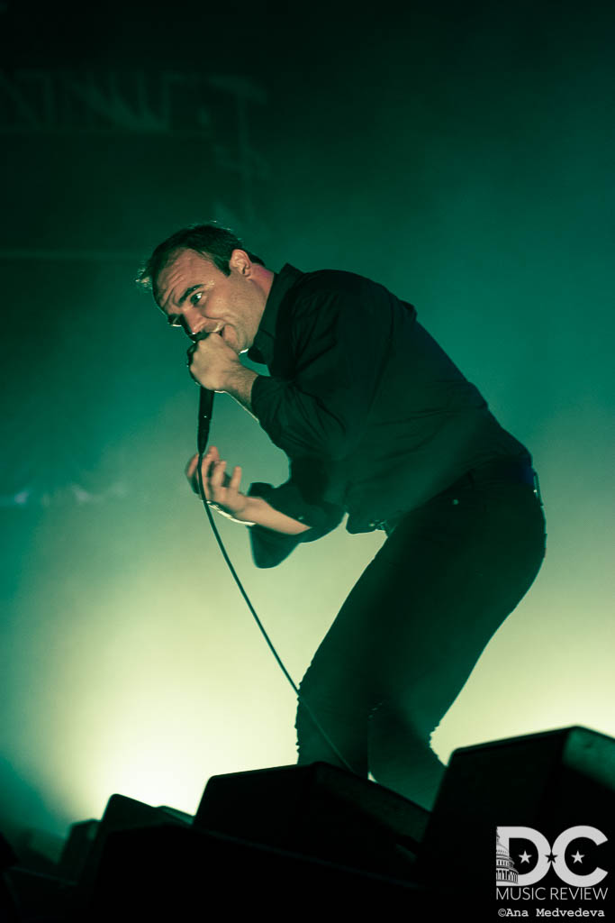 Future Islands lead singer