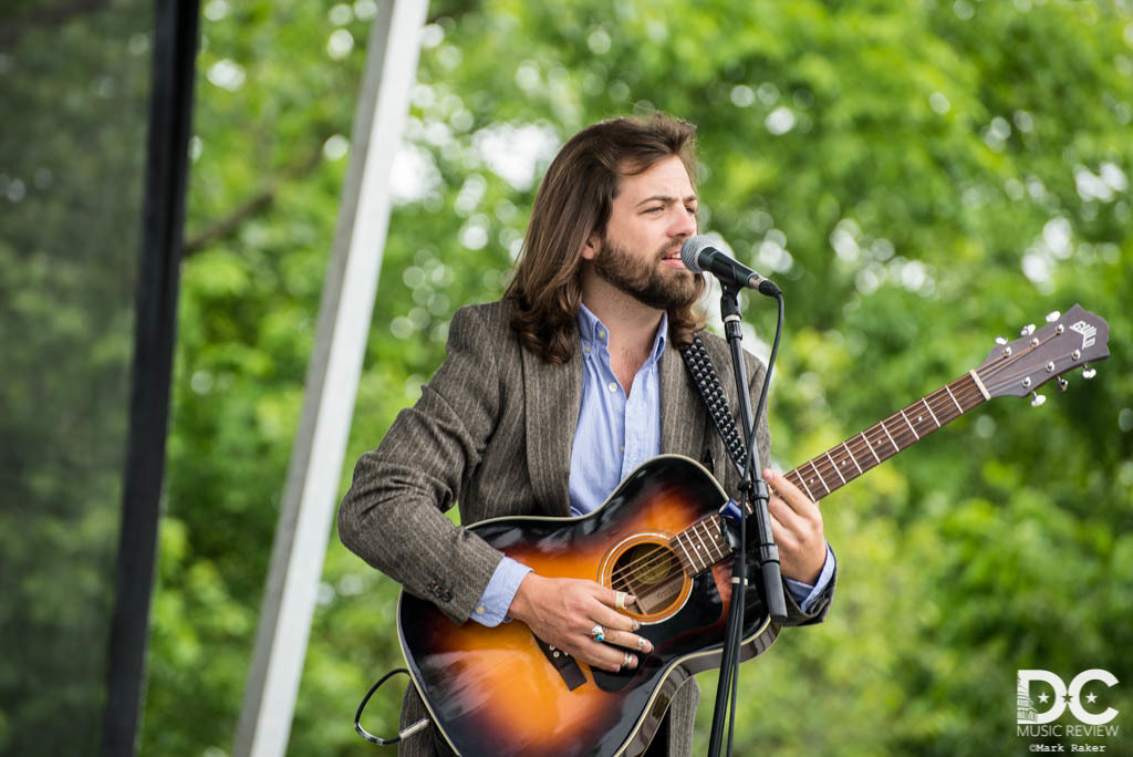 Jonny Grave performs at Kingman Island Blues Festival