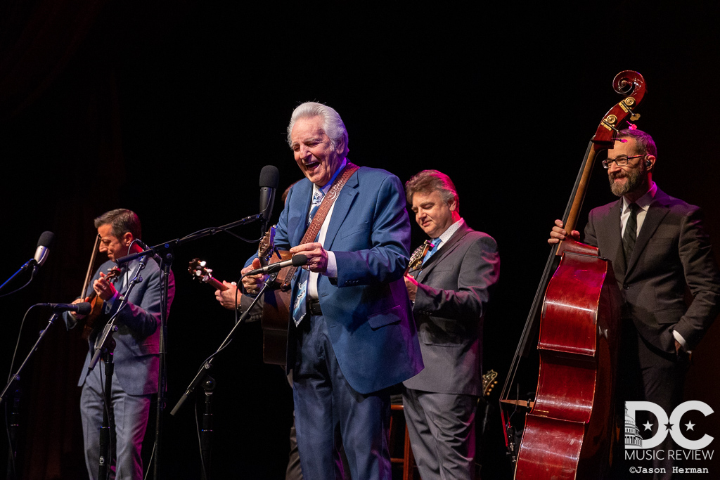 Del McCoury entertaining the crowd with yet another incredible story.