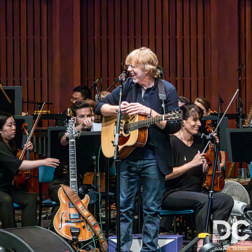 Nothing like a Trey Anastasio infectious smile and giggle.