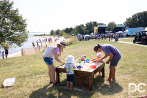 Kids play area within reach of the stages