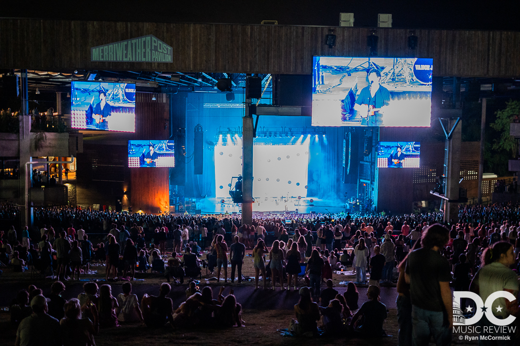 Fans were enjoying an epic night of joy with Vance Joy