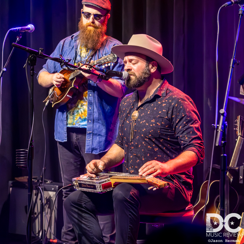 Cris Jacobs and his infamous cigar box guitar